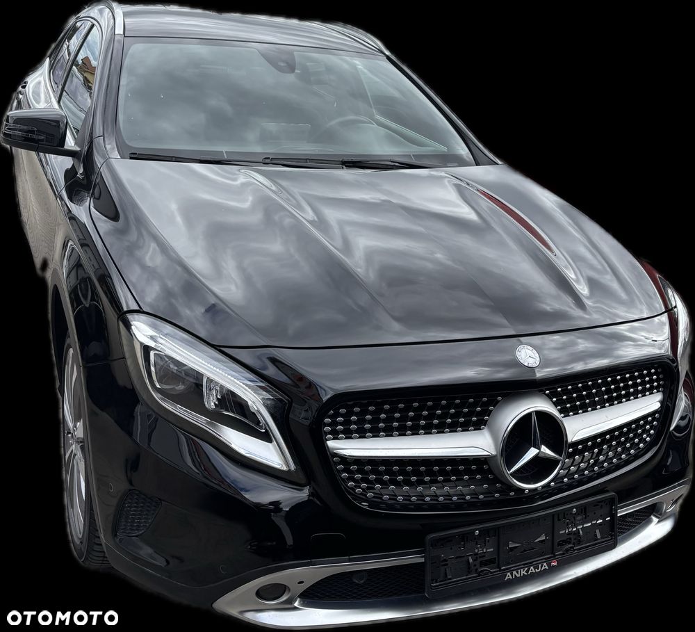 Mercedes-Benz GLA 250 4Matic 7G-DCT - 1