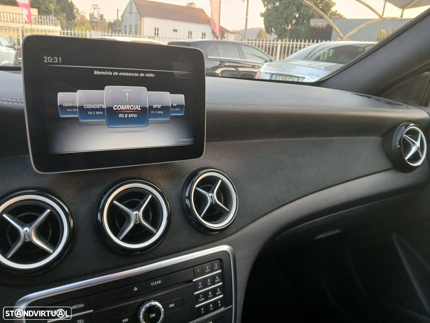 Mercedes-Benz CLA 200 d Shooting Brake - 28