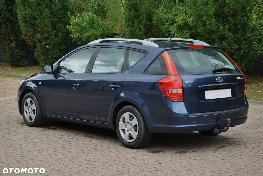 Kia Ceed 1.4 CVVT SW Spirit - 4