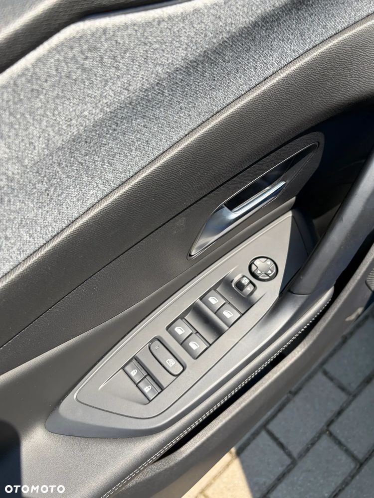 Peugeot 308 1.2 PureTech Allure Pack S&S EAT8 - 9