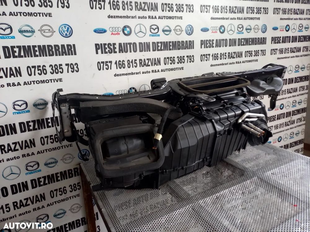 Carcasa Aeroterma Tulumba Traversa Armatura Bord Audi A8 4H D4 An 2010-2011-2012-2013-2014-2015-201 - 2
