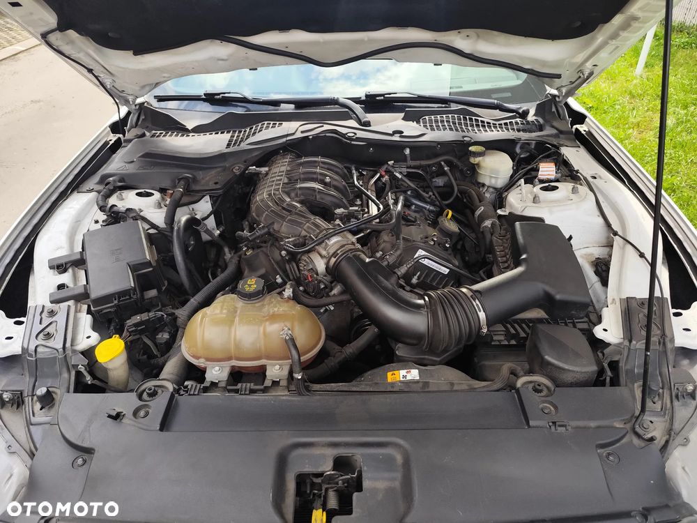 Ford Mustang 3.7 V6 - 8