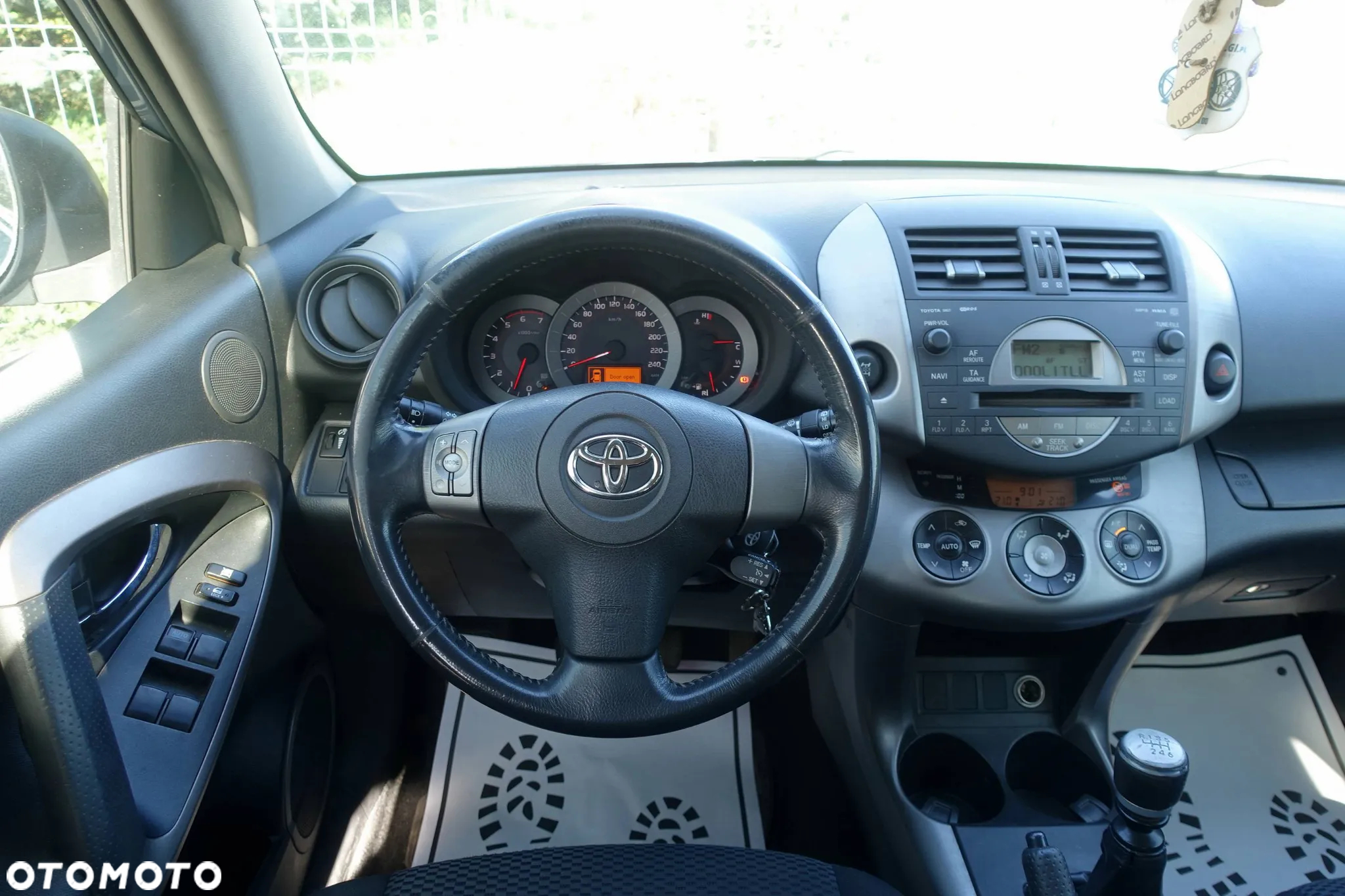 Toyota RAV4 2.2 D-4D 4x4 - 14