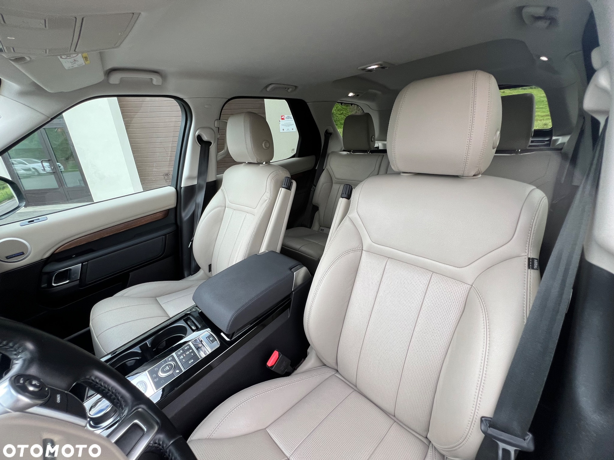 Land Rover Discovery V 2.0 SD4 HSE - 12