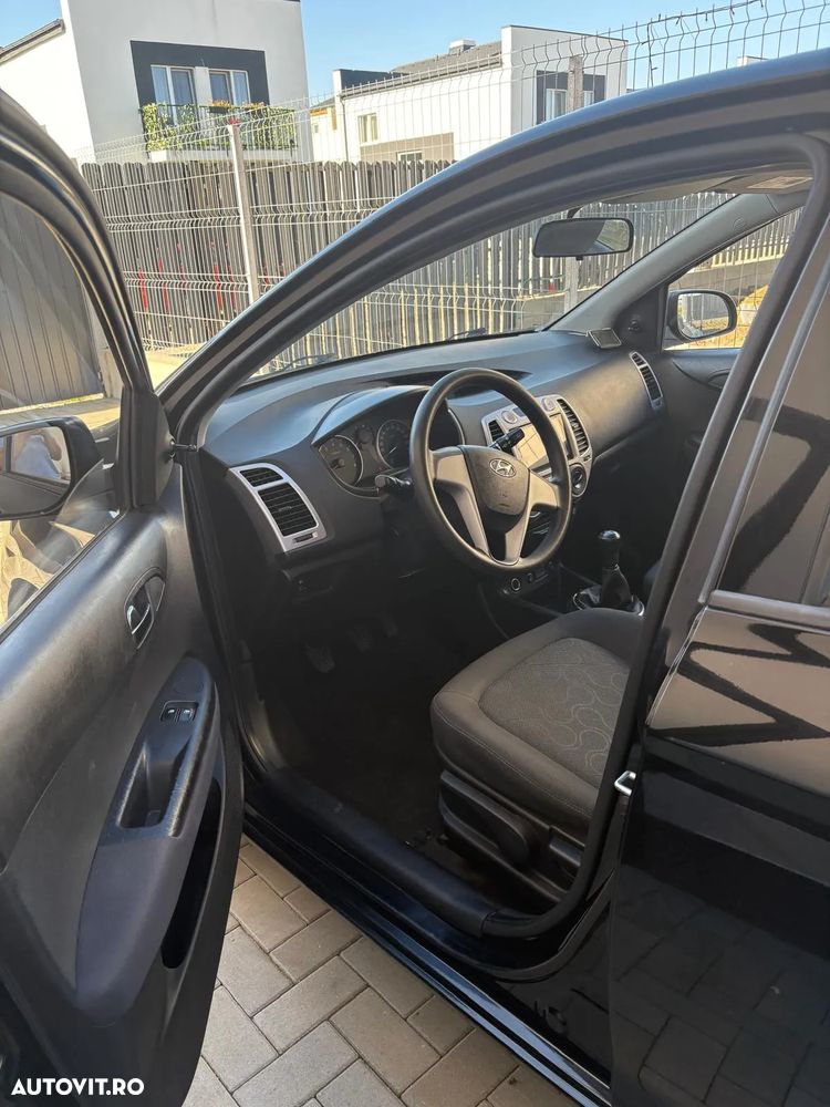 Hyundai i20 - 12