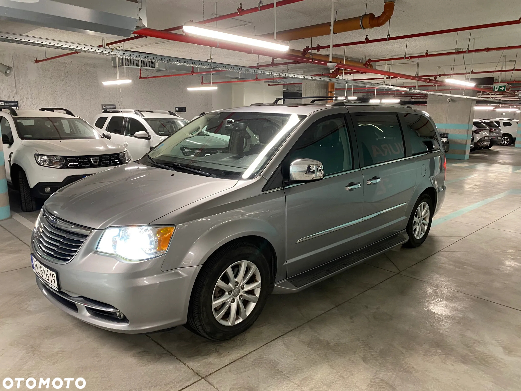 Chrysler Town & Country 3.6 Limited - 12