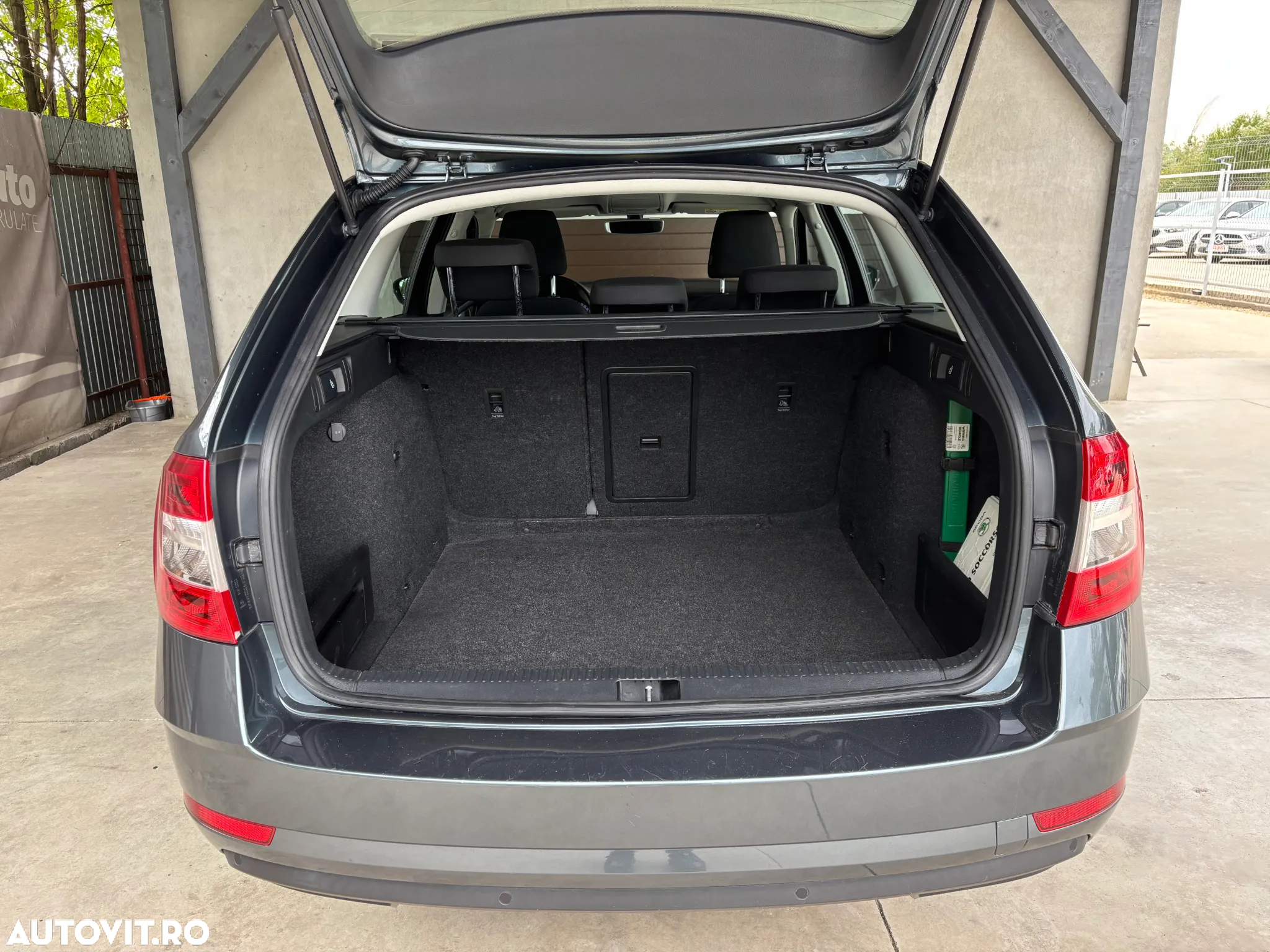 Skoda Octavia Combi Diesel 1.6 TDI Active - 7
