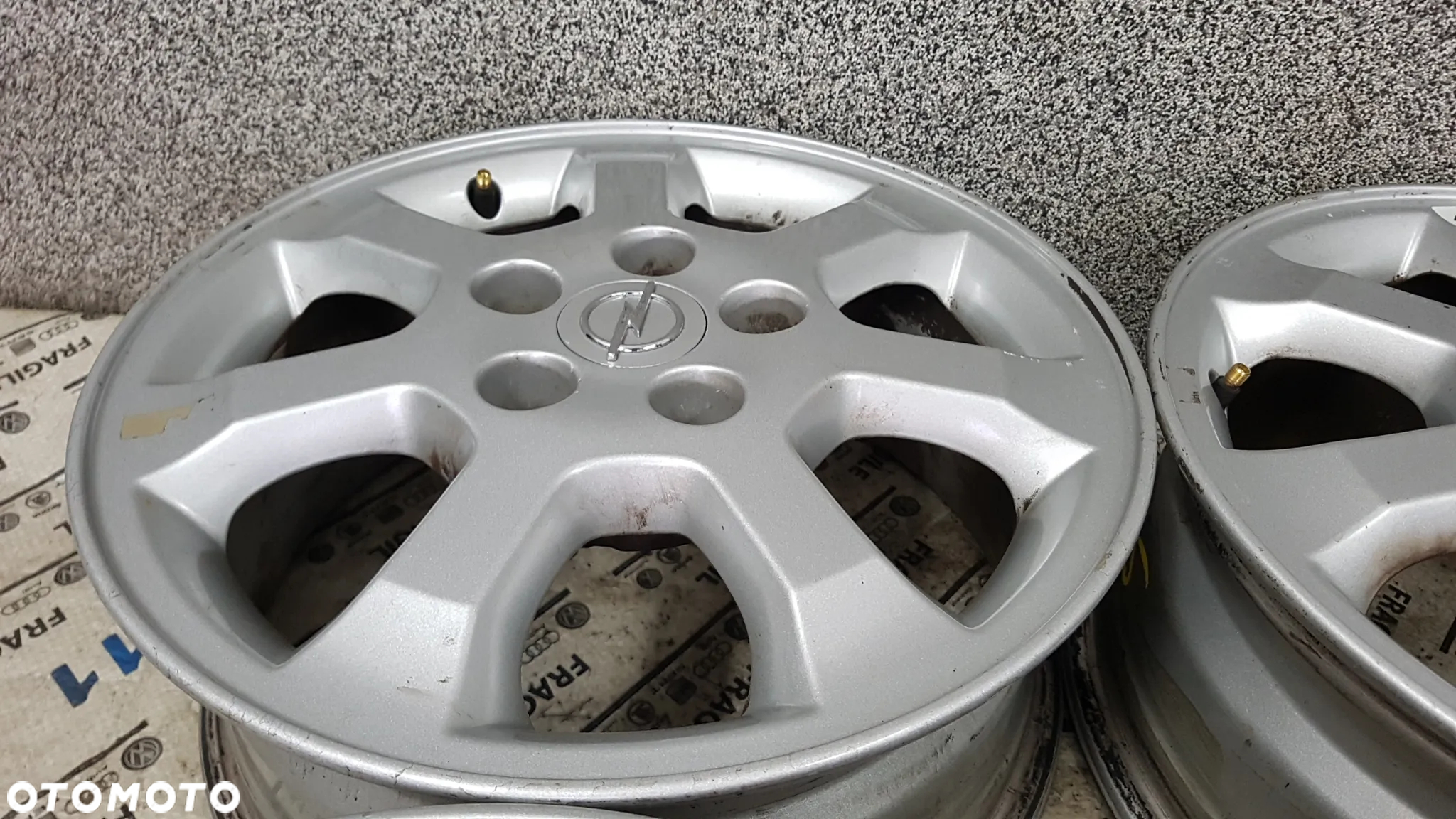 FELGI ALU ORYGINAŁ  OPEL ASTRA ZAFIRA MERIVA COMBO 5X110  6jx15 ET43 - 6