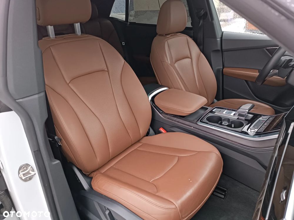 Audi Q8 55 TFSI quattro tiptronic - 38