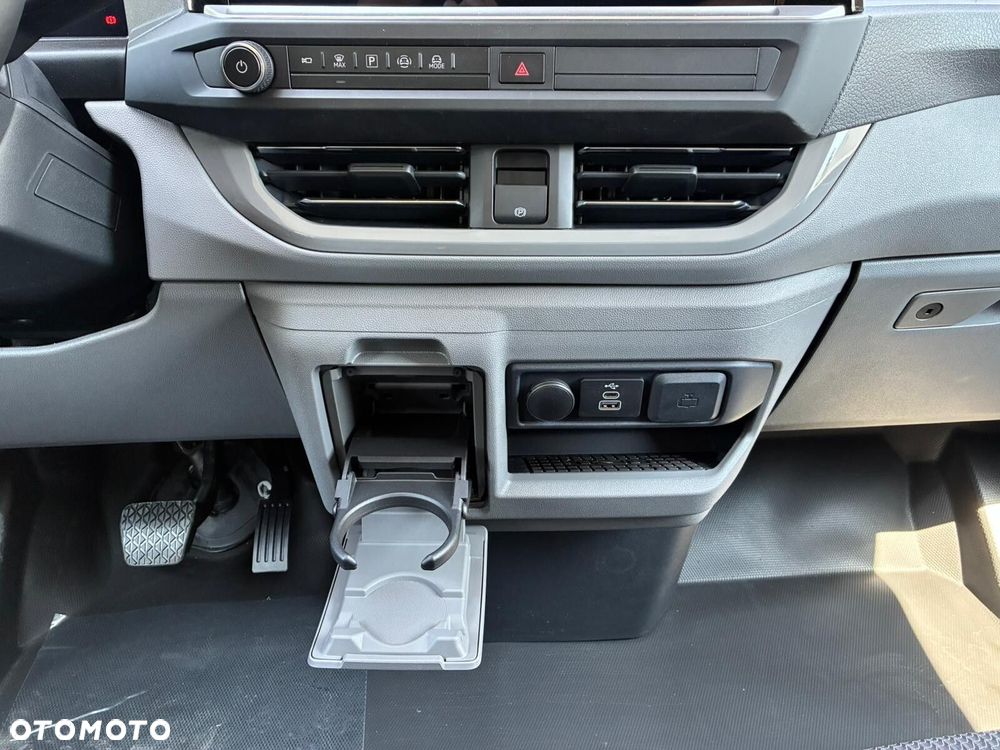 Volkswagen Transporter Furgon PLUS Edition/6-cio osob./AUTOMAT (L2) 2.0 TDI 170KM, r.o. 3500 mm - 34