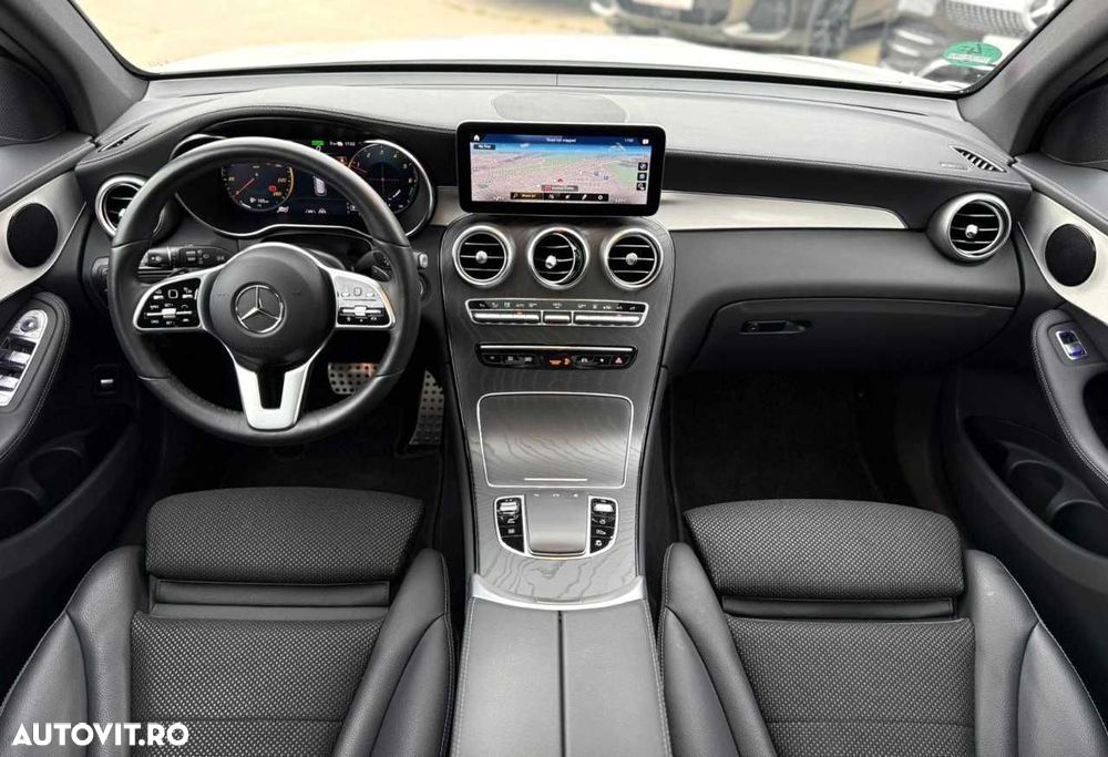 Mercedes-Benz GLC - 29