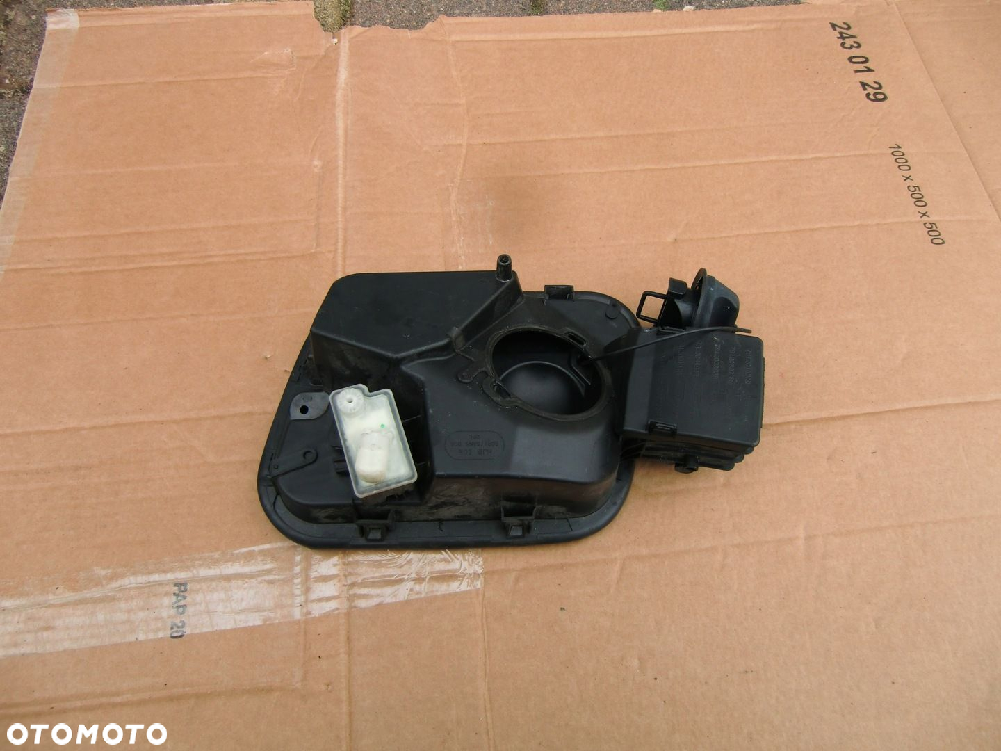 KLAPKA WLEWU PALIWA RENAULT CAPTUR II TEGNES - 2