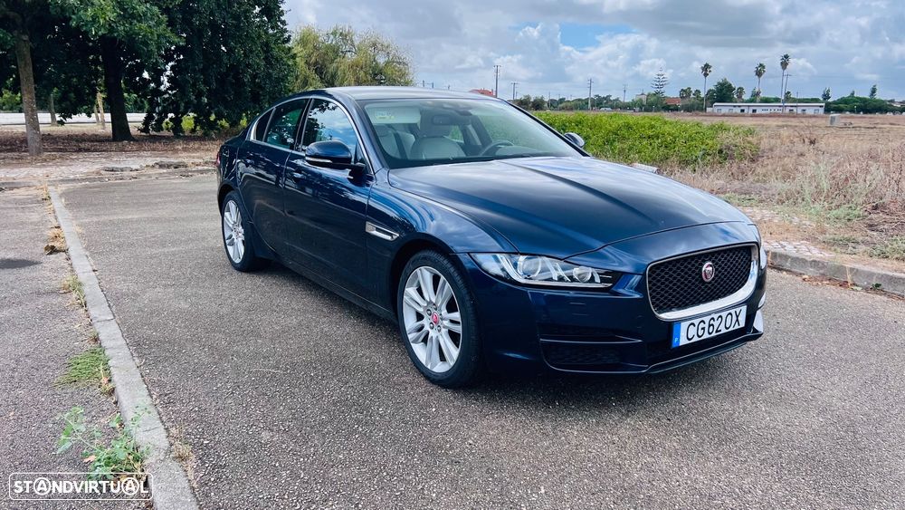 Jaguar XE - 13