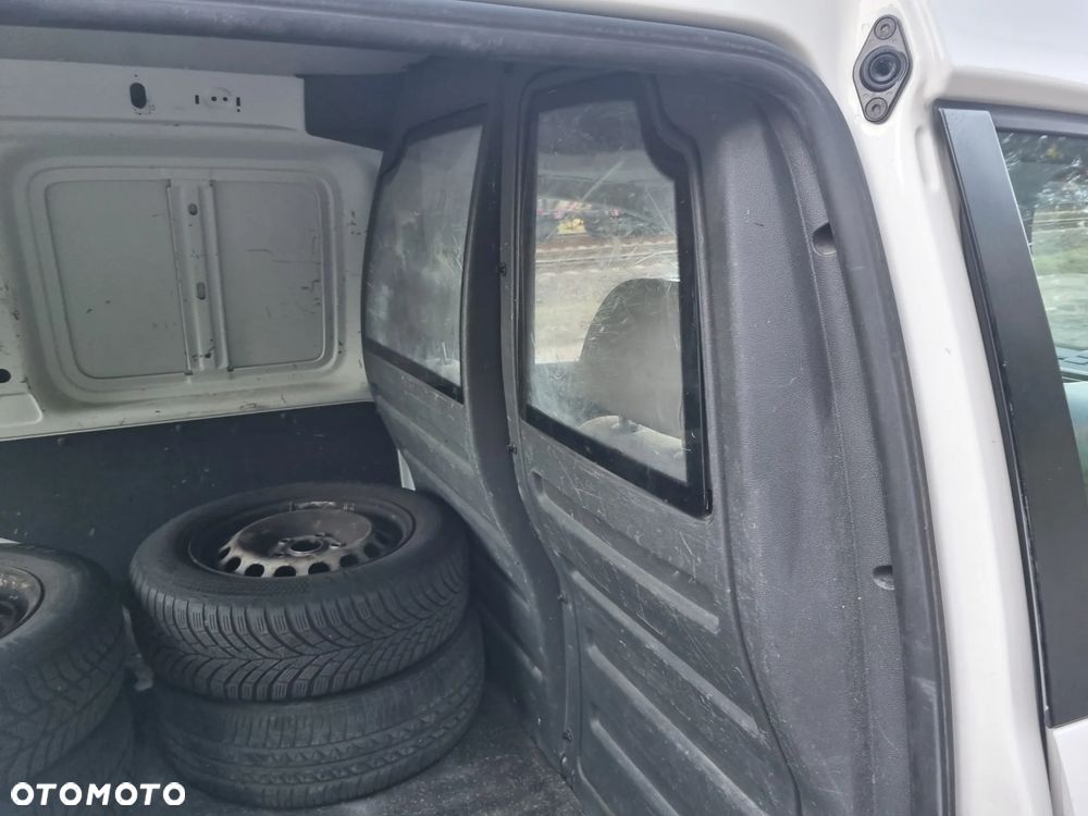 Volkswagen Caddy - 13