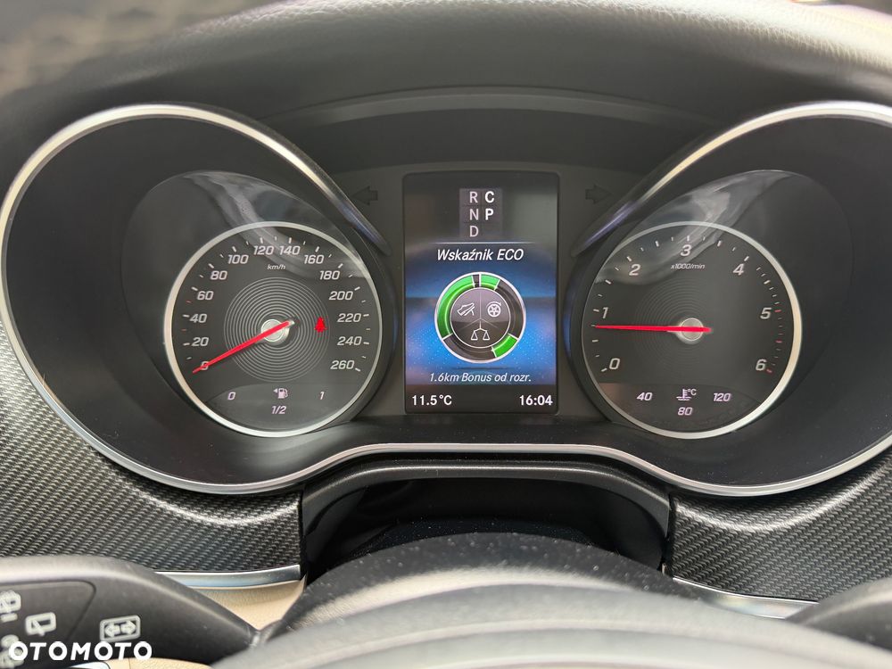 Mercedes-Benz Klasa V 300 d 4-Matic Exclusive 9G-Tronic (d³ugi) - 22