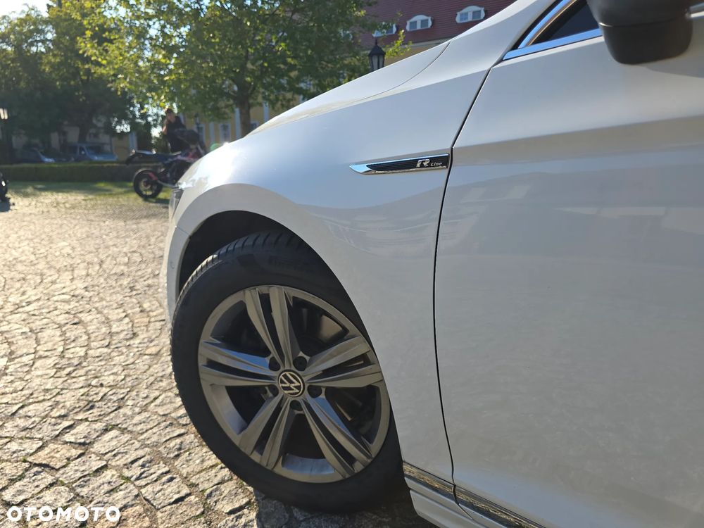 Volkswagen Passat 2.0 TDI EVO Elegance DSG - 13