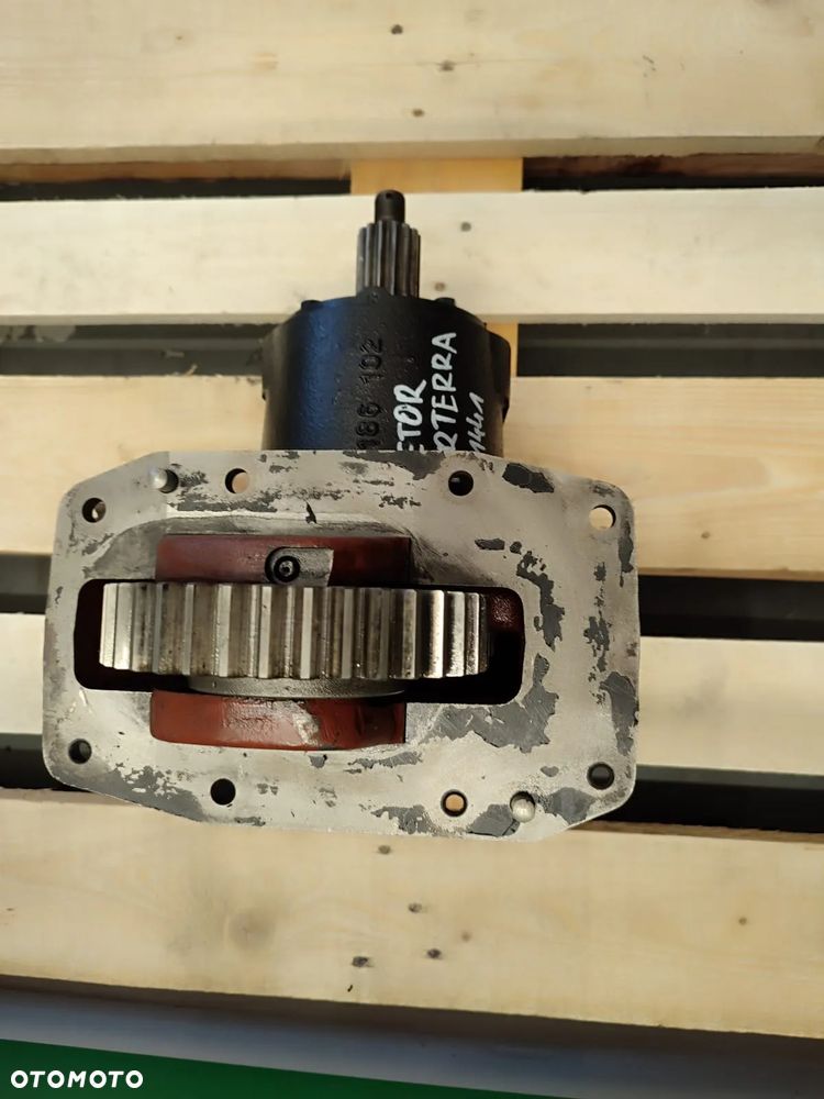 Przystawka Przedniego Napędu 10186001 Zetor Forterra 11441 - 2