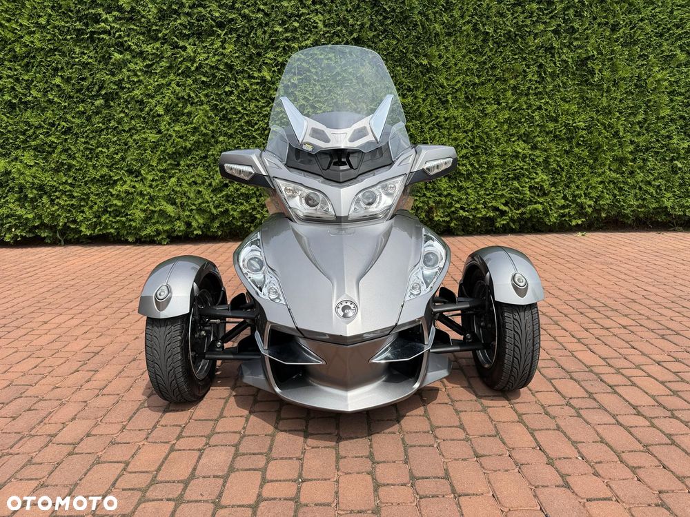 Can-Am Spyder - 2