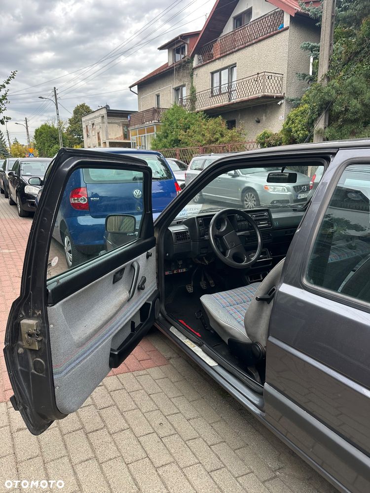 Volkswagen Golf - 9