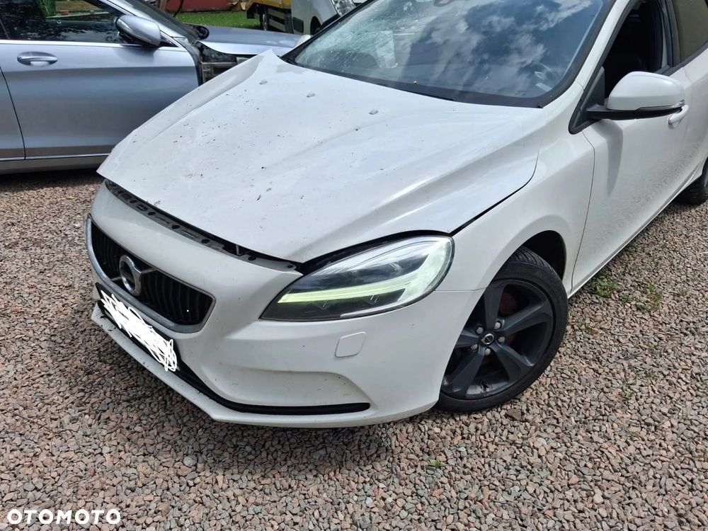 Volvo V40 D3 Drive-E SCR Momentum - 3