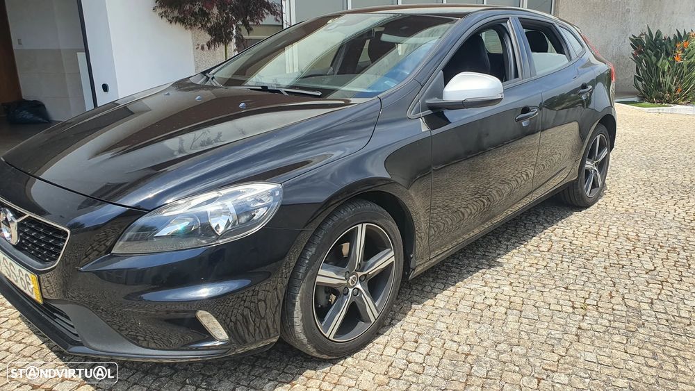 Volvo V40 2.0 D2 R-Design - 1