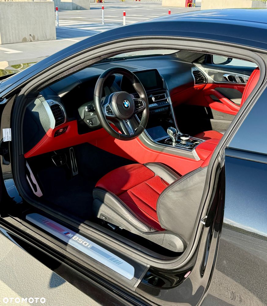 BMW Seria 8 - 24
