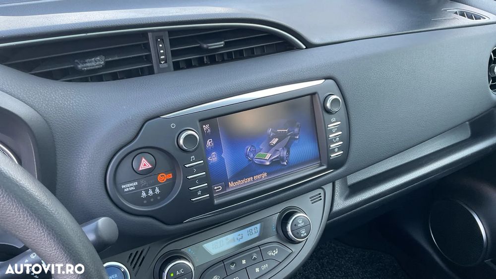 Toyota Yaris 1.5 VVT-i HSD Sol - 24