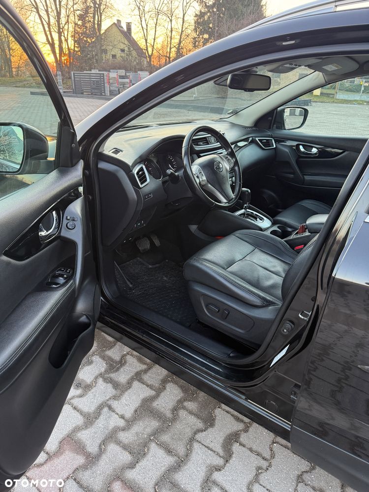 Nissan Qashqai 1.6 DCi Xtronic TEKNA - 8