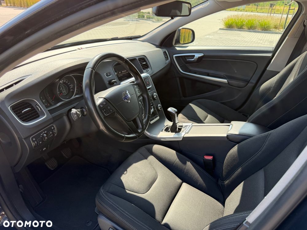 Volvo V60 D2 Drive-E Kinetic - 13