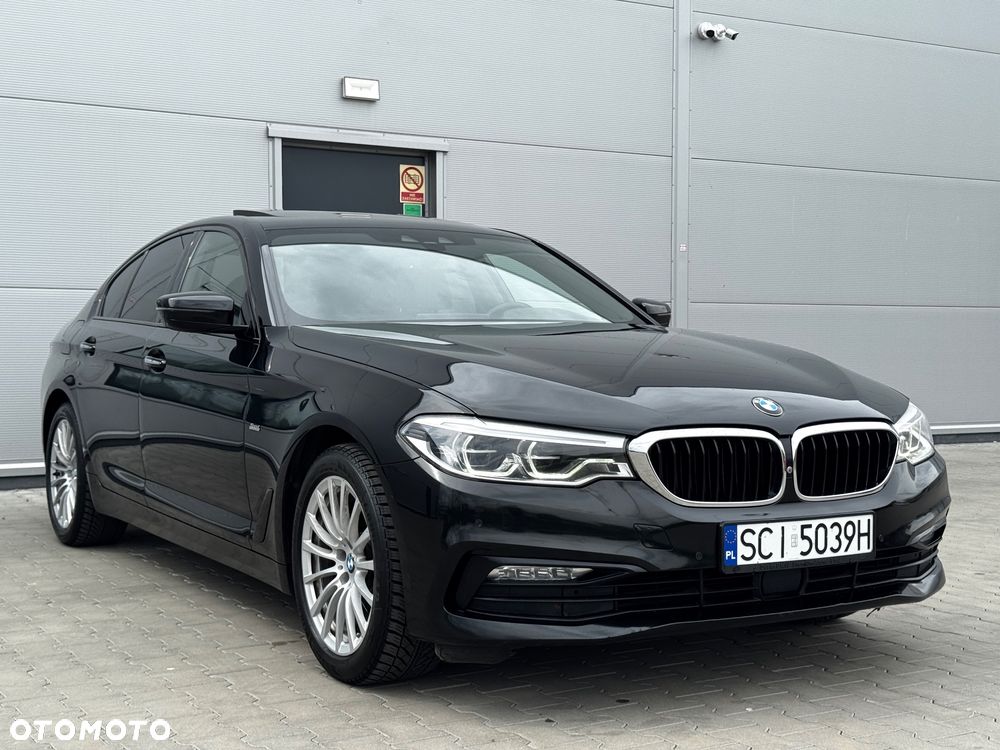 BMW Seria 5 520d Sport Line - 4