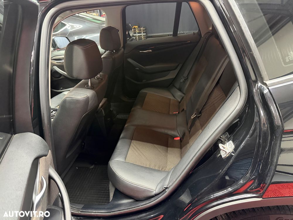 BMW X1 xDrive18d - 12