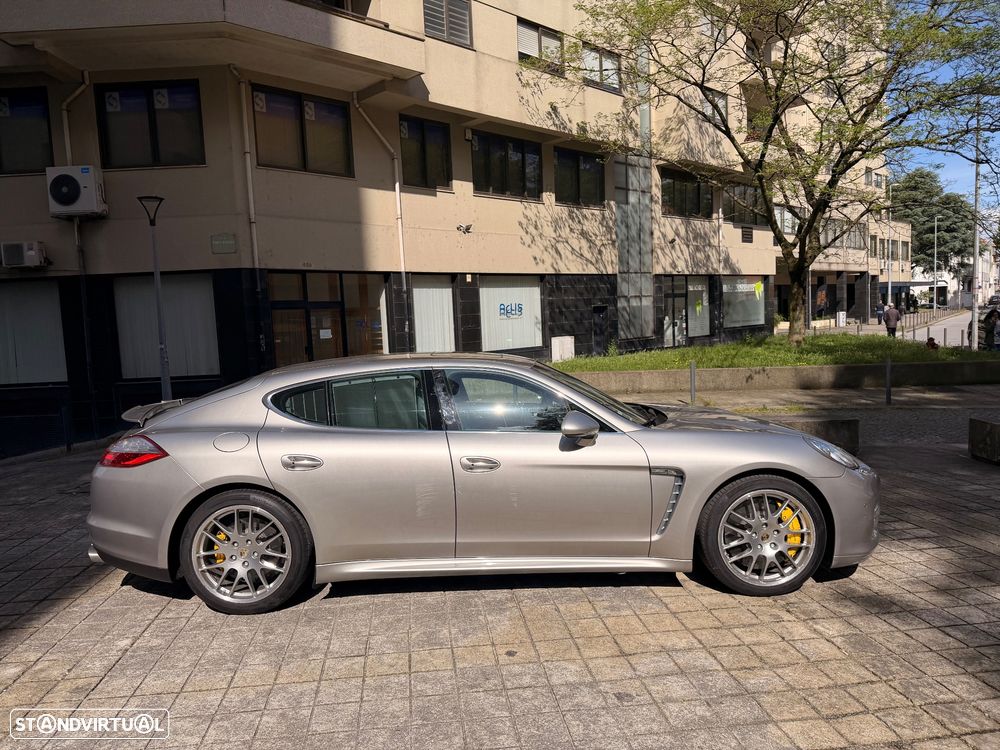 Porsche Panamera Turbo S PDK - 4
