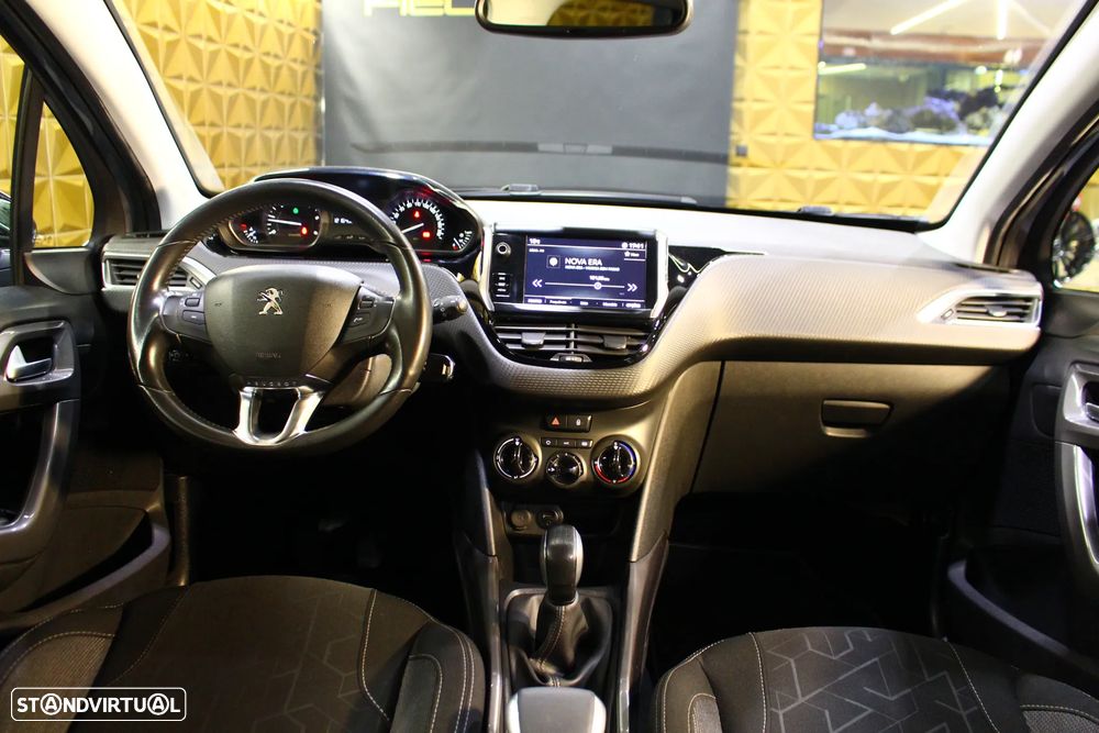 Peugeot 2008 1.6 BlueHDi Style - 13