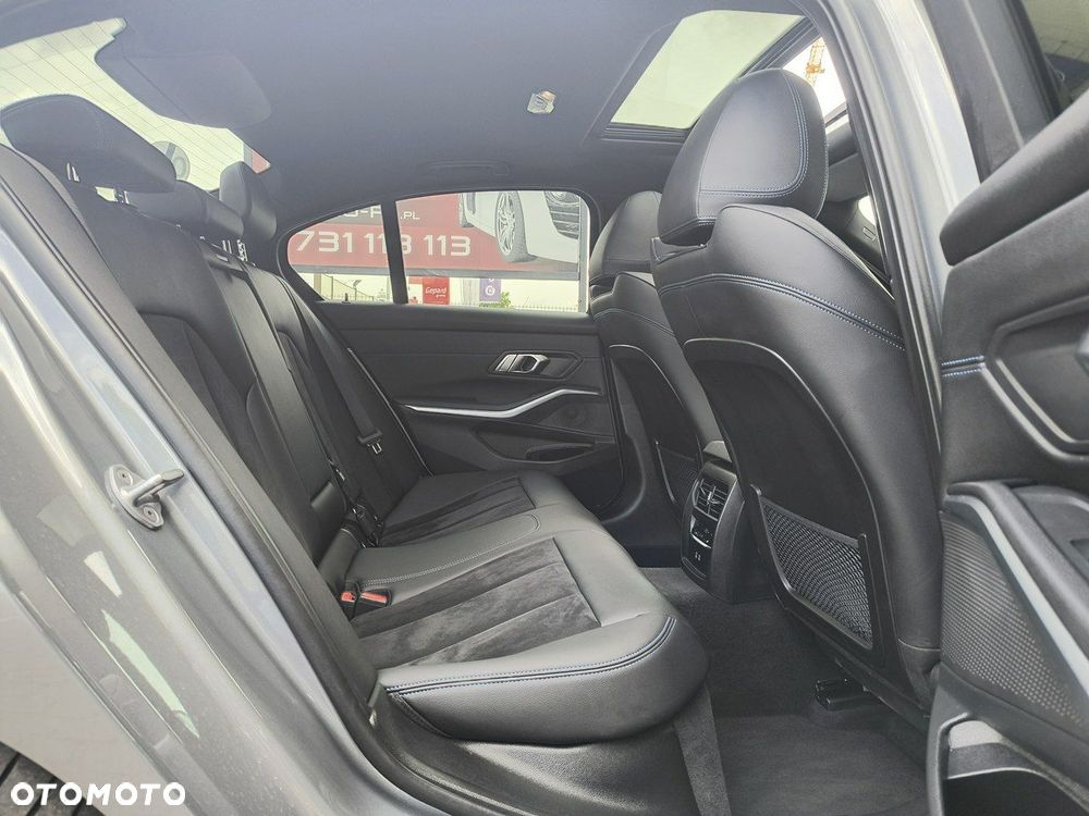 BMW Seria 3 320i Edition M Sport Shadow - 16