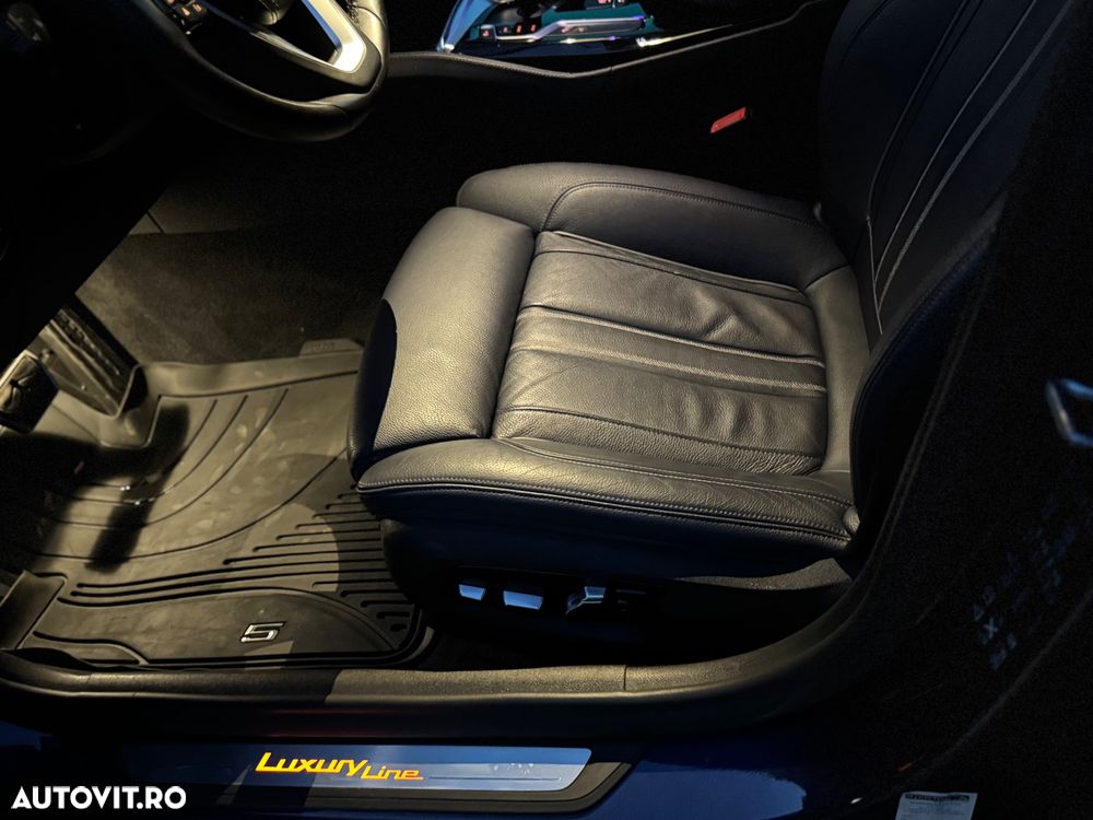 BMW Seria 5 530d xDrive AT - 25