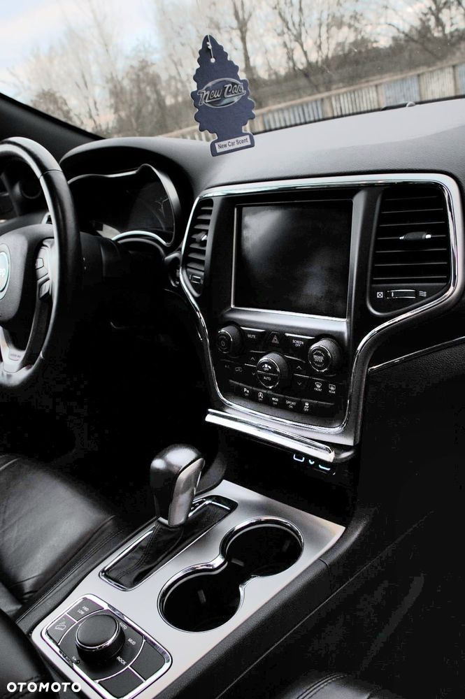 Jeep Grand Cherokee - 11