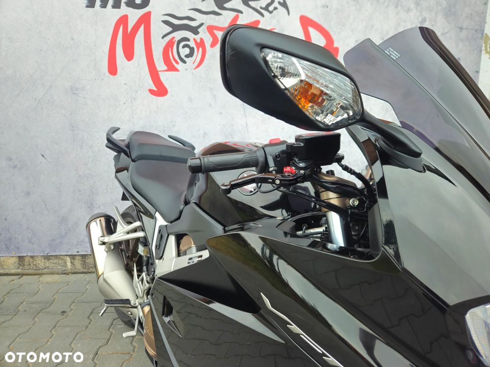 Honda VFR - 30