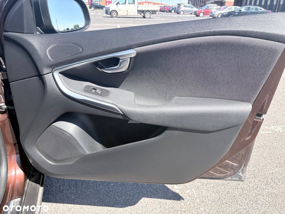 Volvo V40 D2 Geartronic Momentum - 20