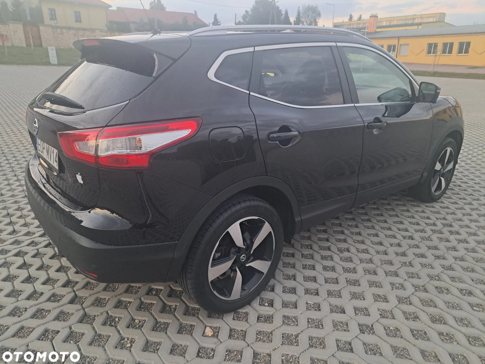 Nissan Qashqai 1.2 DIG-T N-Connecta EU6 - 11