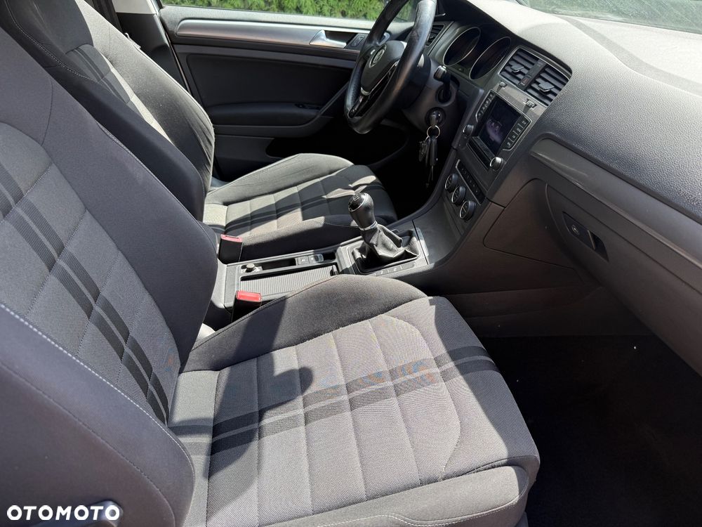 Volkswagen Golf 1.2 TSI BMT Trendline - 10
