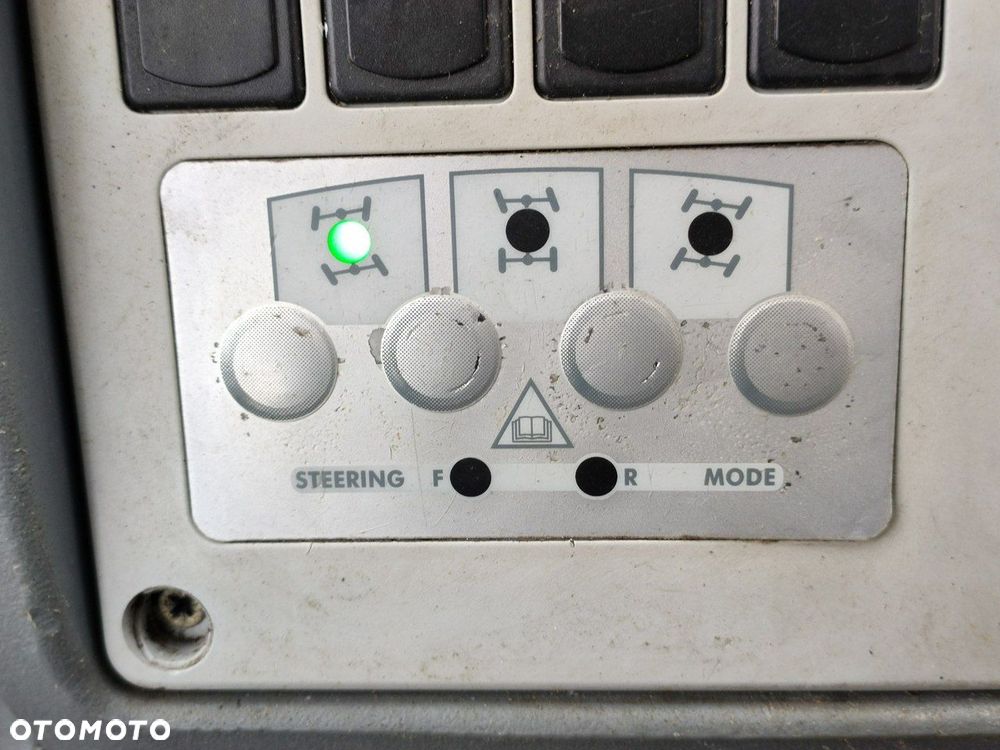 Komatsu WB 93S-5E0 Bez Luzów Zadbana Sprawna Super Stan !!! - 24