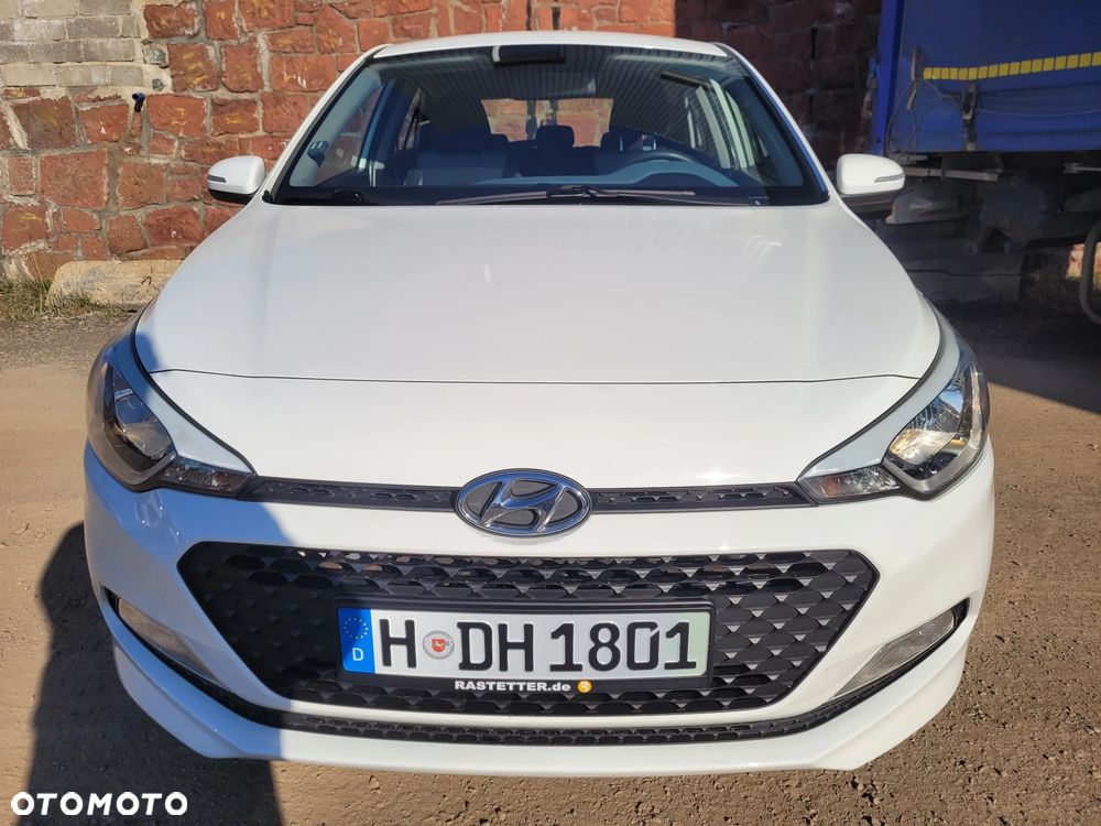 Hyundai i20 blue 1.2 Classic - 3