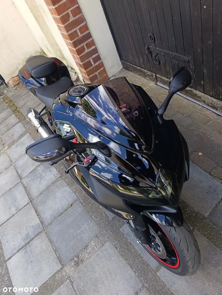Suzuki GSX-R - 9