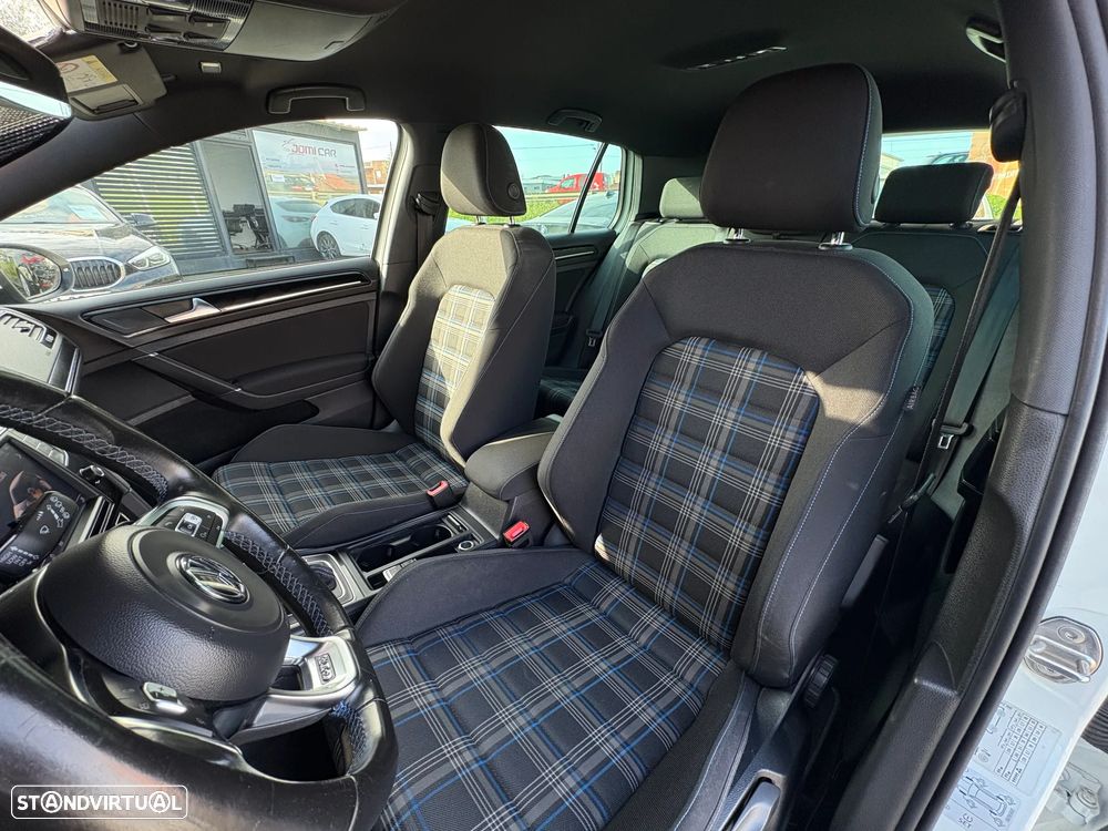 VW Golf 1.4 GTE Plug-in-Hybrid DSG - 9