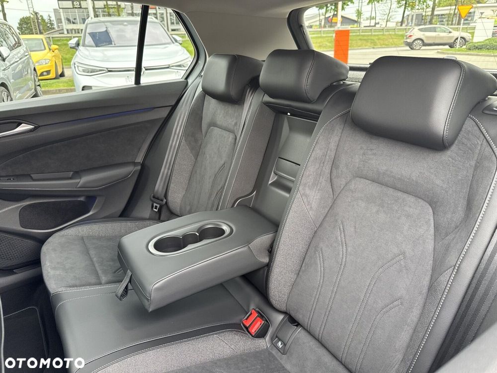 Volkswagen Golf - 17