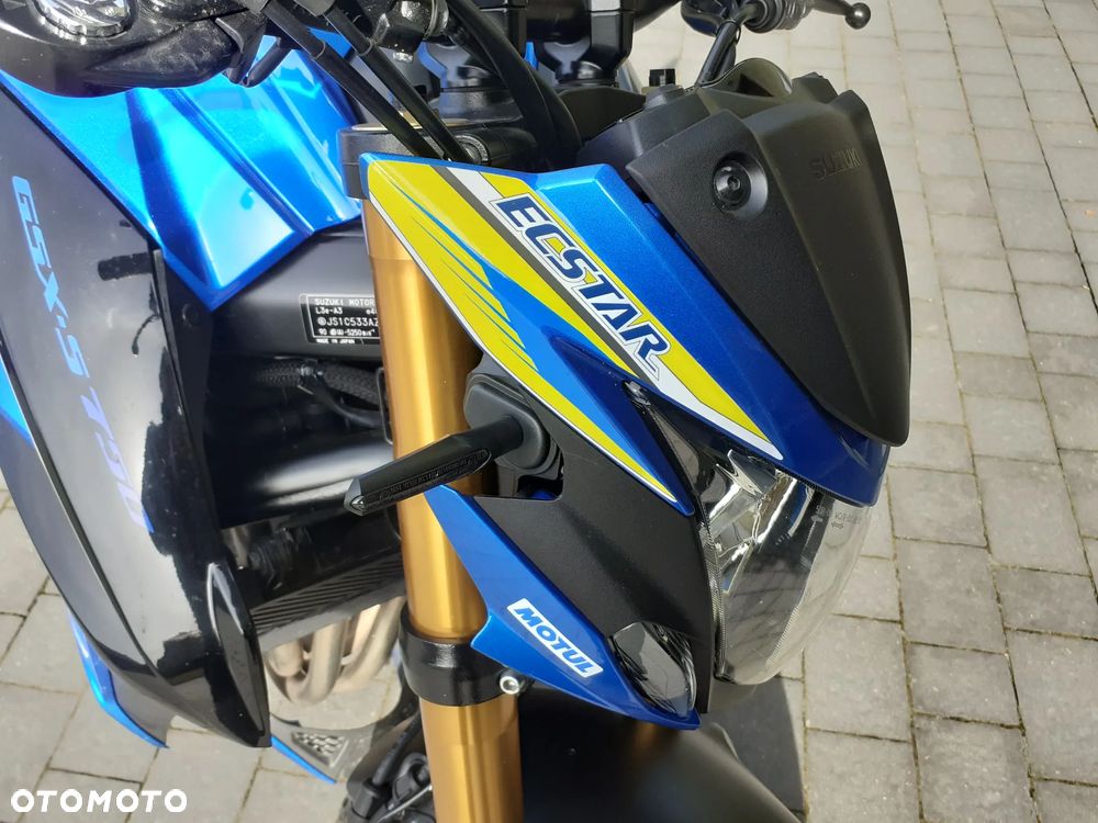 Suzuki GSX - 3