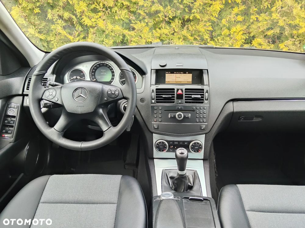 Mercedes-Benz Klasa C 200 Avantgarde Edition - 6