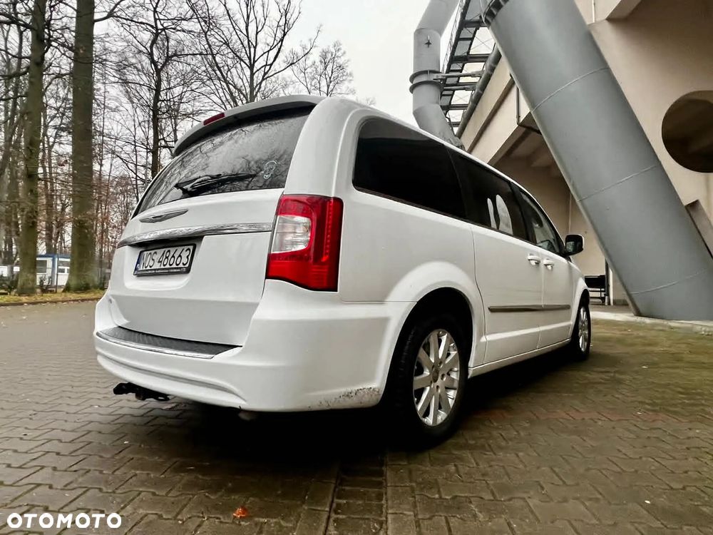 Chrysler Town & Country 3.6 Touring - 23