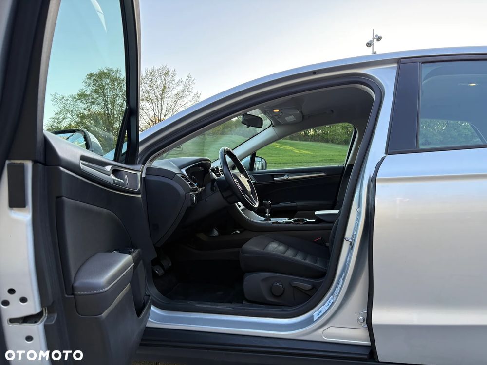 Ford Mondeo 2.0 TDCi Silver X (Amb Plus) - 17