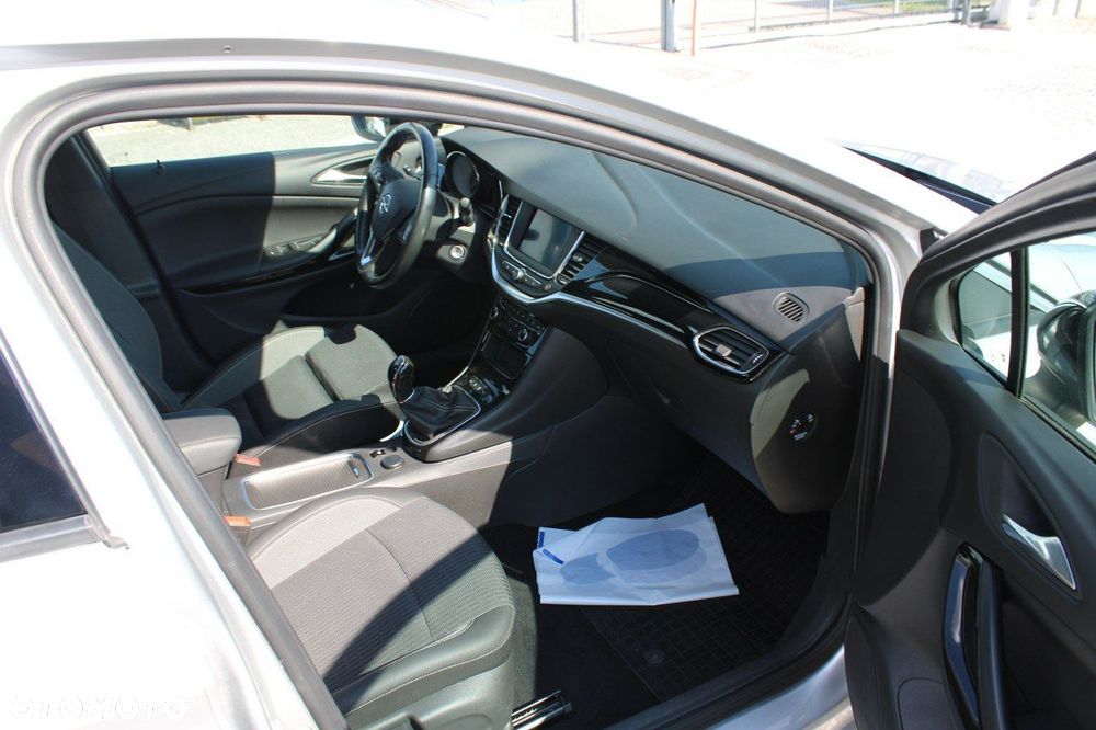 Opel Astra - 26